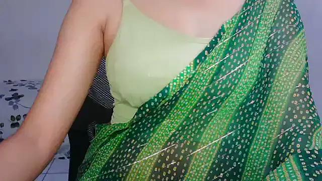 doll_sawra from StripChat