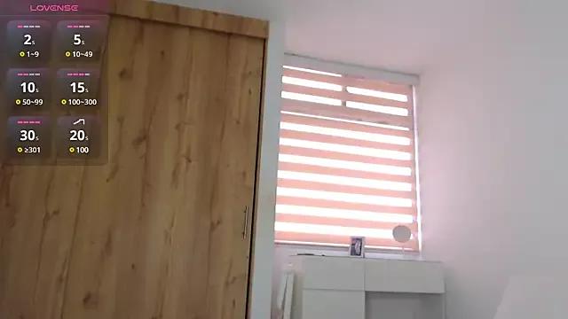 dollface17 from StripChat