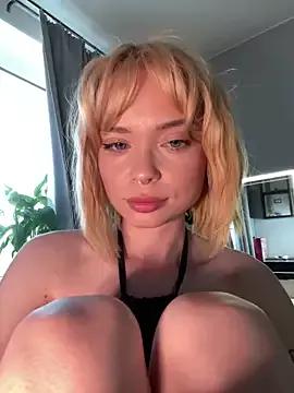 dollfromvenus from StripChat