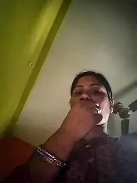dollguriya from StripChat is Freechat