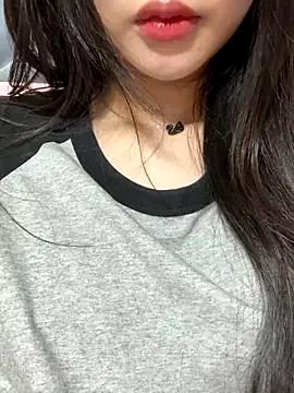Photos of Dolly282 from StripChat is Freechat