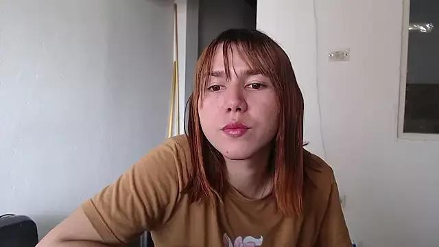 Discover our girls online shows and discover the company of countless livestreamers, with stunning shapes, sex toys and more.