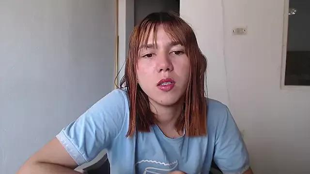 Discover our girls online shows and discover the company of countless livestreamers, with stunning shapes, sex toys and more.