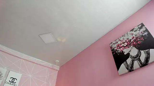dolly_zoe from StripChat