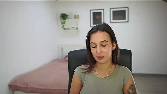 dollyvega69 from StripChat is Freechat