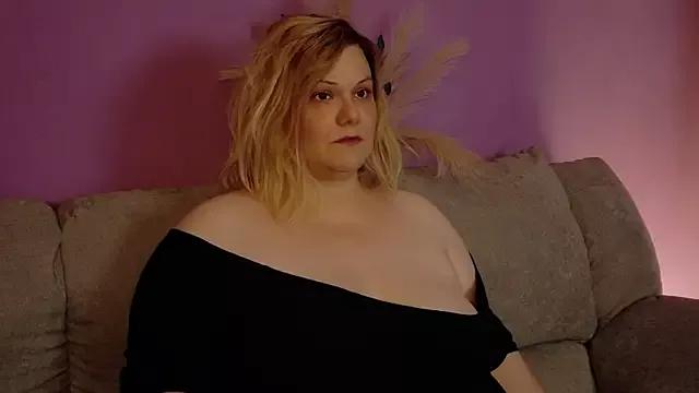DominaSadique from StripChat is Freechat