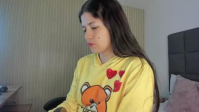 dragonnfly_ from StripChat is Freechat