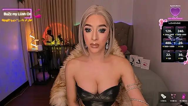 Discover our girls online shows and discover the company of countless livestreamers, with stunning shapes, sex toys and more.