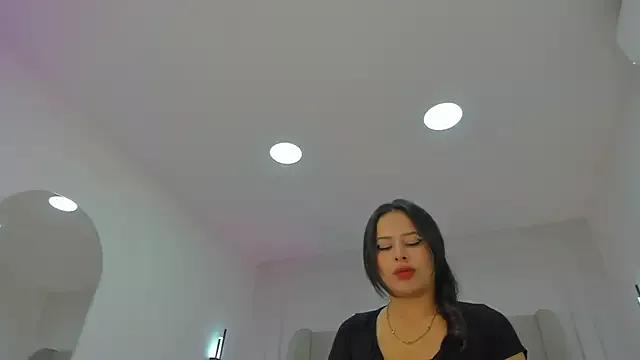 Dream_nena from StripChat is Freechat