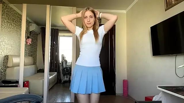 Discover our girls online shows and discover the company of countless livestreamers, with stunning shapes, sex toys and more.