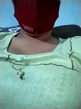 Dreem_girl011 from StripChat