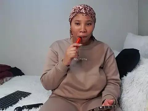 DrippinCaramelCutie from StripChat is Freechat