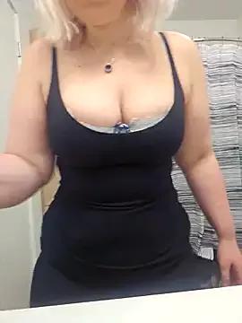 DROPPEDEADDAISY from StripChat is Freechat