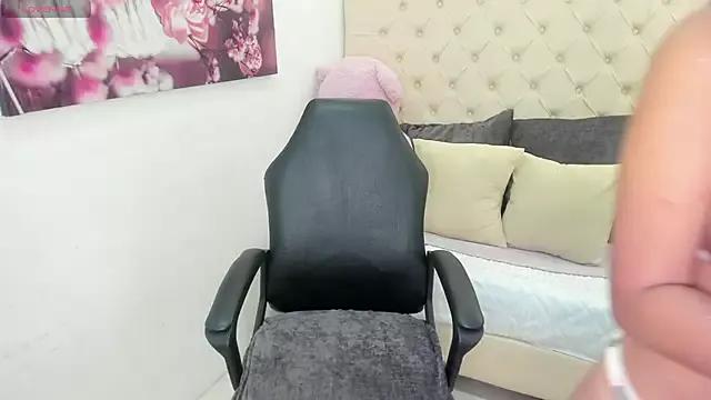 dulce_morbida from StripChat is Freechat