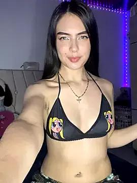 Discover our girls online shows and discover the company of countless livestreamers, with stunning shapes, sex toys and more.
