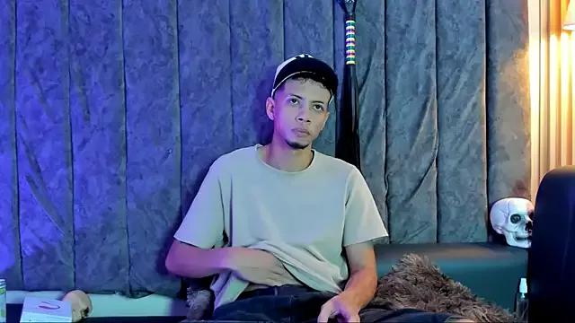 DustinandJordan from StripChat is Freechat