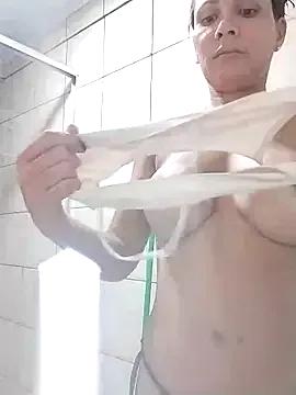DyjaA webcams show profile image 