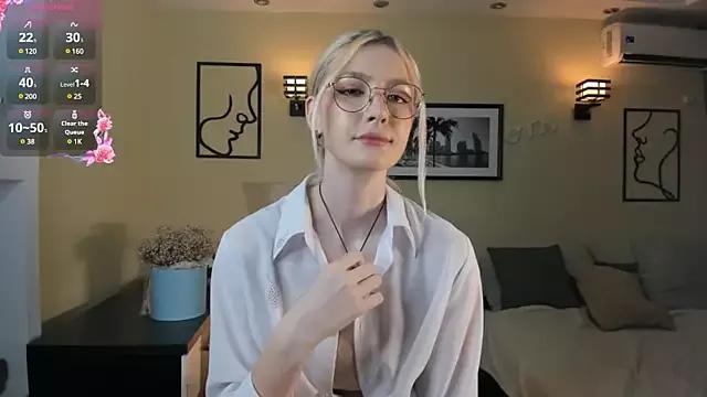 Photos of EasterBlink from StripChat is Freechat