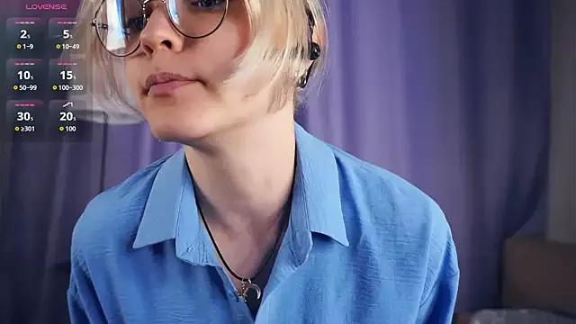 EdaKirkIin from StripChat is Freechat