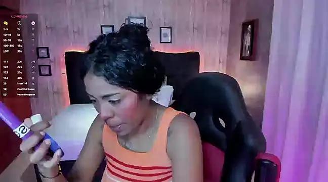 Edelaine_rogers from StripChat