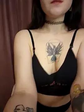 Eee_uu webcams show profile image 