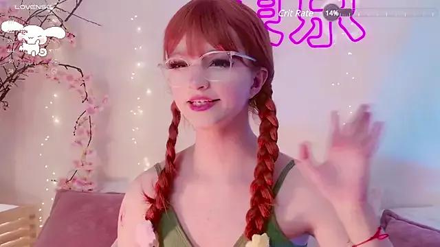 Discover our girls online shows and discover the company of countless livestreamers, with stunning shapes, sex toys and more.