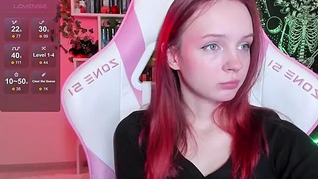 Discover our girls online shows and discover the company of countless livestreamers, with stunning shapes, sex toys and more.