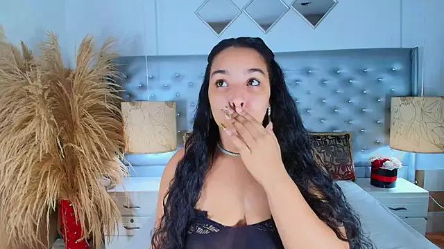EileenBenzon from StripChat