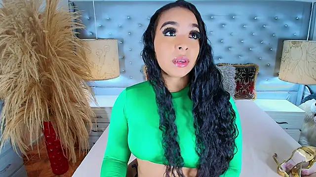 EileenBenzon from StripChat