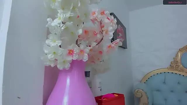 eimy_skinny_ from StripChat is Freechat