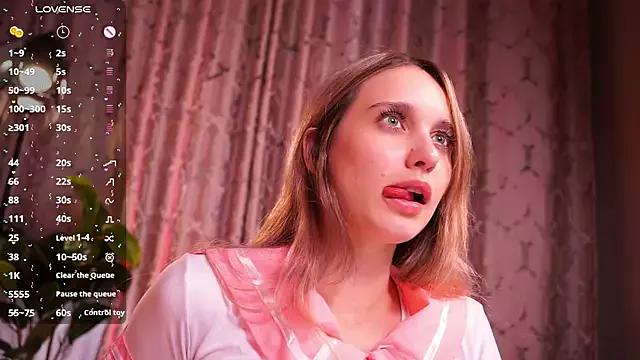 ElaraBlush from StripChat is Freechat