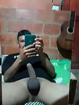 eldelmienbrogrueso from StripChat