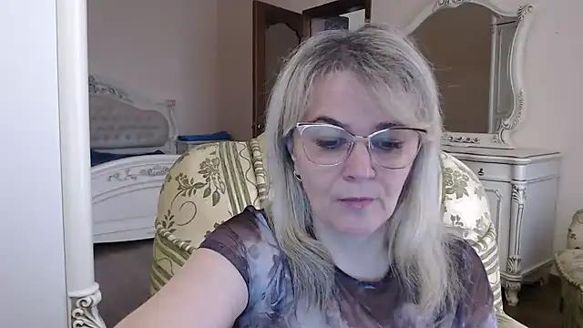 EleanoraDream from StripChat