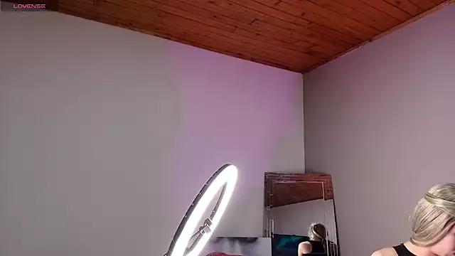 Electra_Gosselin from StripChat