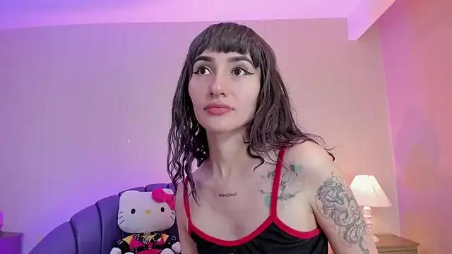 ElectraRaptiis from StripChat