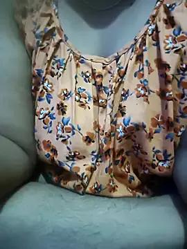 Elegant-cpl from StripChat is Freechat