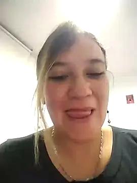 ELEKTRA_LUXURY from StripChat