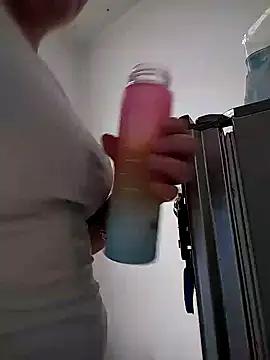 ELEKTRA_LUXURY from StripChat