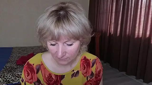 Photos of Elen_Blush from StripChat is Freechat