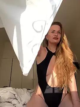 ElenaRebelle from StripChat is Freechat