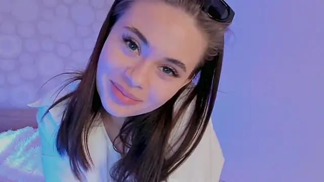 EleneBaskett from StripChat