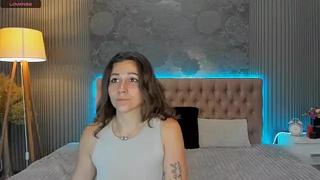 ElissGlow from StripChat