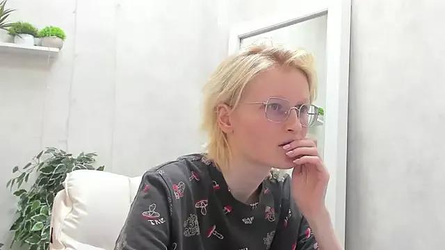 ElizabethHarpper webcams show profile image 