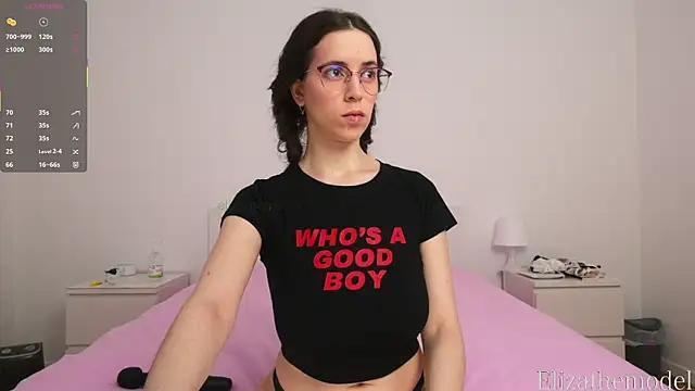 Discover our girls online shows and discover the company of countless livestreamers, with stunning shapes, sex toys and more.