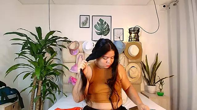 elizawiliamst from StripChat is Freechat
