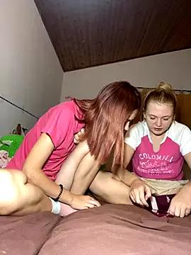 ella_grays from StripChat