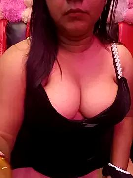 ella_mariya from StripChat is Freechat