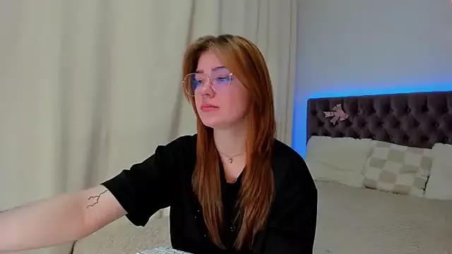 Ella_Mayers from StripChat