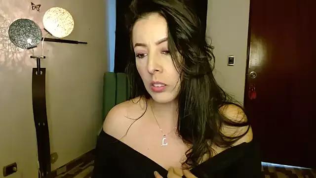 ella_peck from StripChat