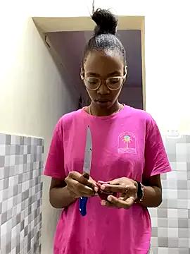 Ella_prettybrownskin from StripChat is Freechat